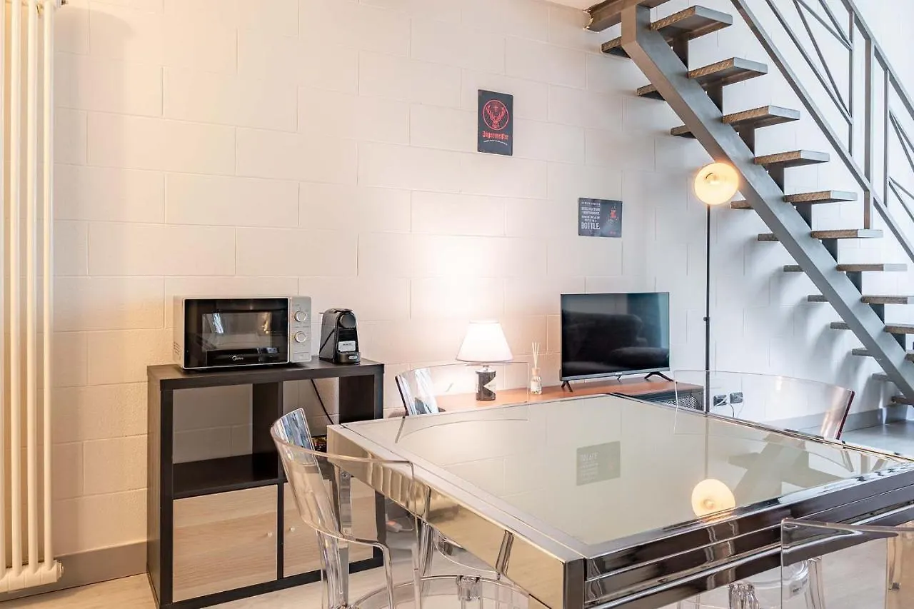 Guest Planet - Splendido Loft Dergano M3 Apartment Milan Italy